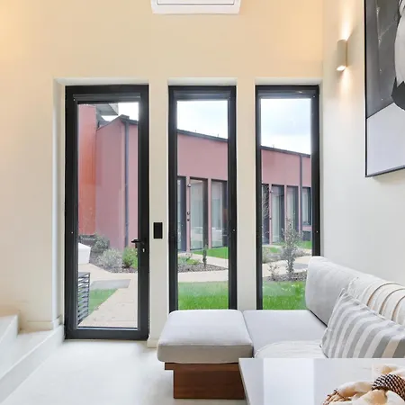 On - Cozy - Free Parking & Pet Friendly